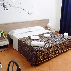hotel-centrale-milan.italymilanhotels.net/